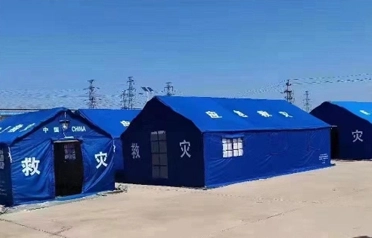 Kua tino whai waahi a Tangshan Pengcheng Outdoor ki te whakarite i nga tikanga teneti mo te awhina i nga aitua, ki te hanga i tetahi raina whakamarumaru kounga mo nga taonga ohorere.